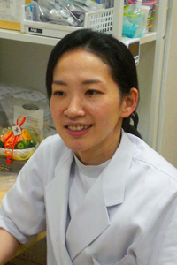 院長 小谷 泰子(Dr. <b>Yasuko KOTANI</b>) - obj_image_doctor02